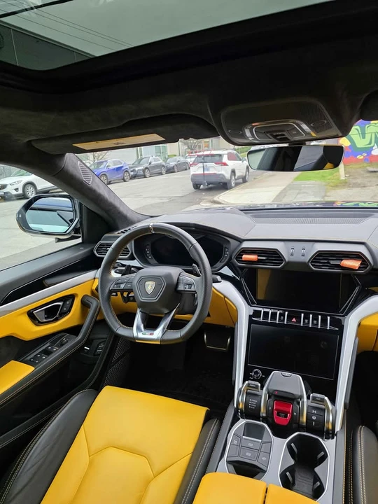 2020 Lamborghini Urus - Image 3 of 17
