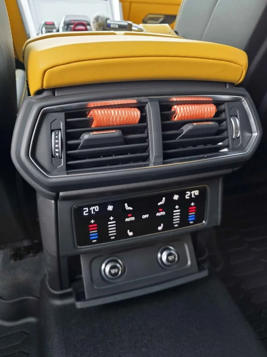 2020 Lamborghini Urus - Image 13 of 17