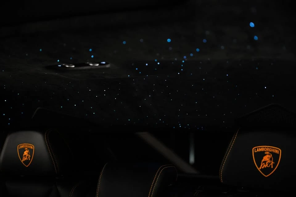 2020 Lamborghini Urus - Image 16 of 18