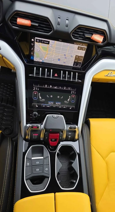 2020 Lamborghini Urus - Image 10 of 17