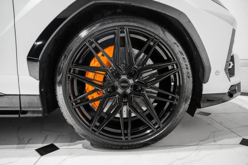 2020 Lamborghini Urus - Image 17 of 18