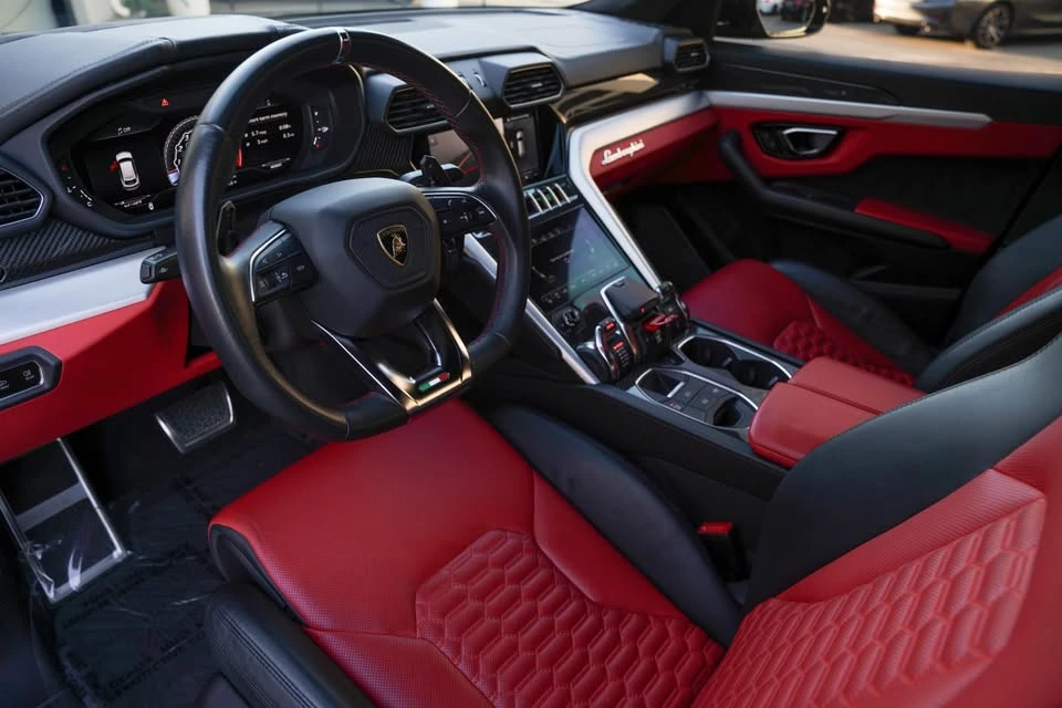 2020 Lamborghini Urus - Image 4 of 4