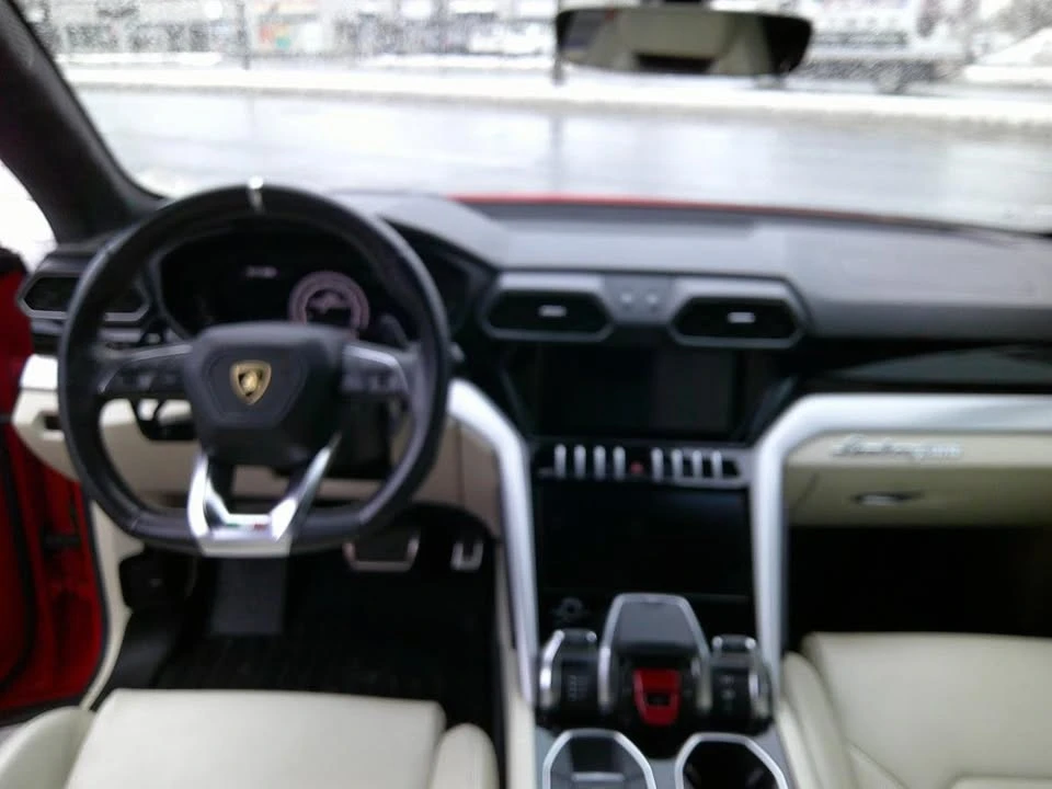 2020 Lamborghini Urus - Image 11 of 15