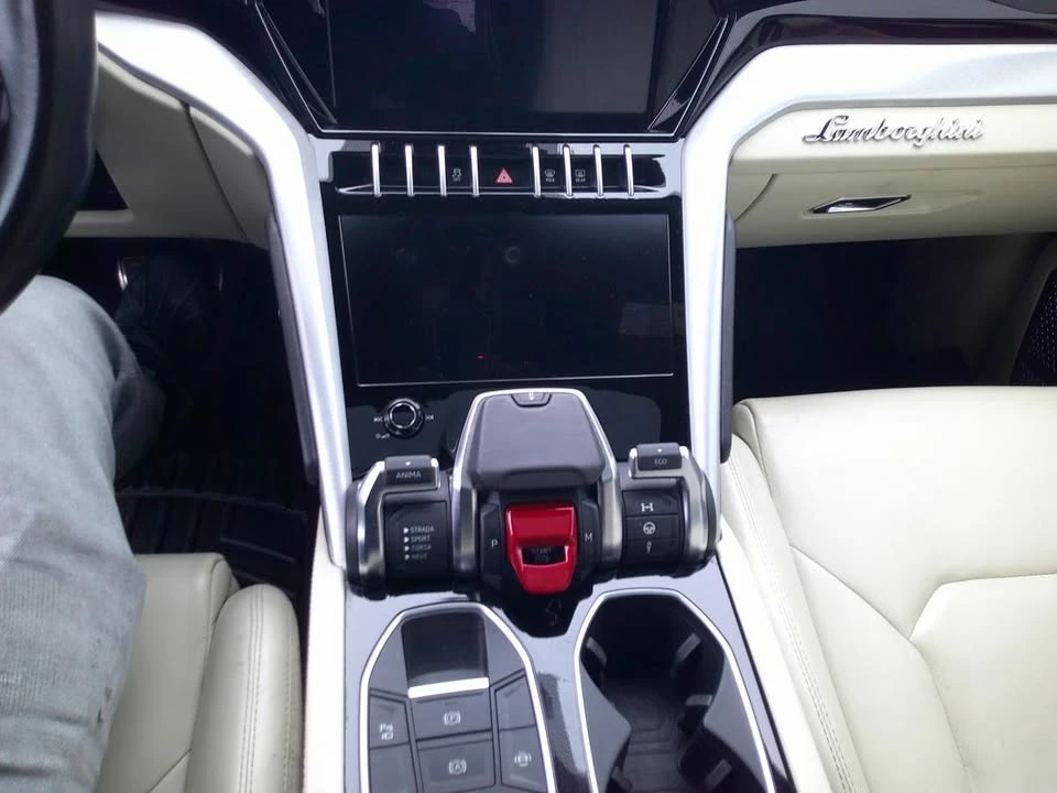 2020 Lamborghini Urus - Image 13 of 15