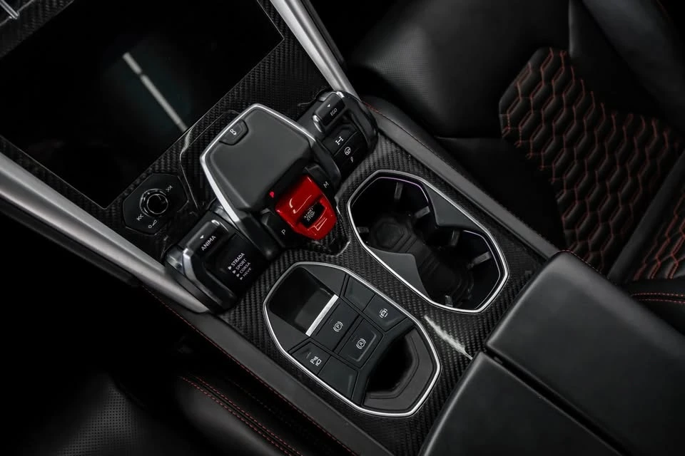 2020 Lamborghini Urus - Image 13 of 19