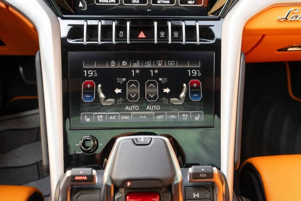 2020 Lamborghini Urus - Image 6 of 14