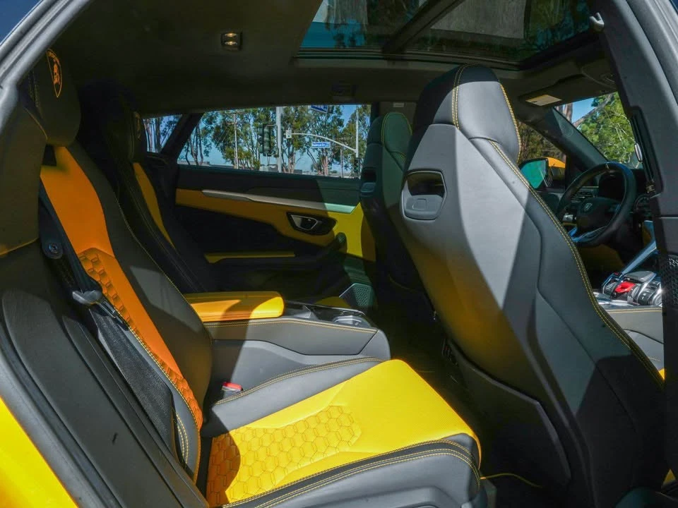 2020 Lamborghini Urus - Image 9 of 9