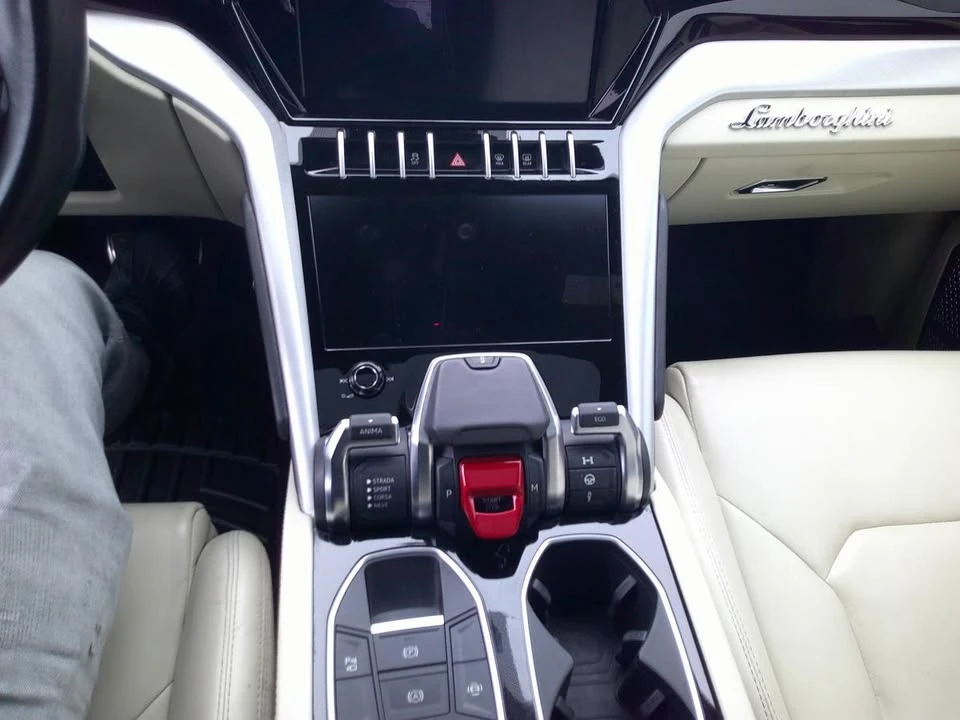 2020 Lamborghini Urus - Image 14 of 16