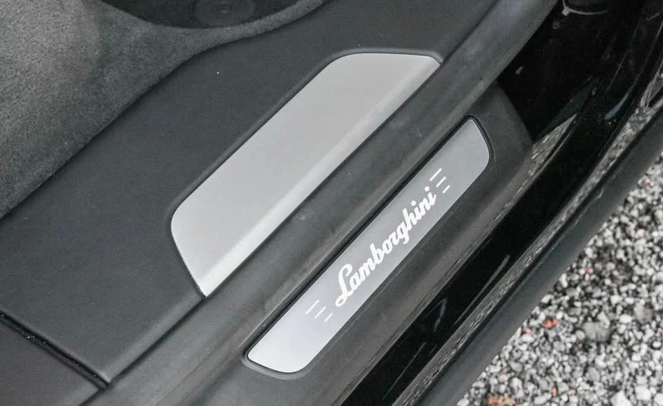 2020 Lamborghini Urus - Image 8 of 20