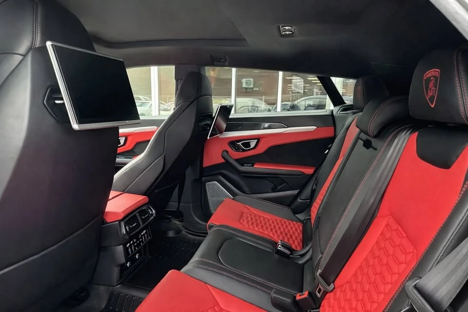 2020 Lamborghini Urus - Image 9 of 9