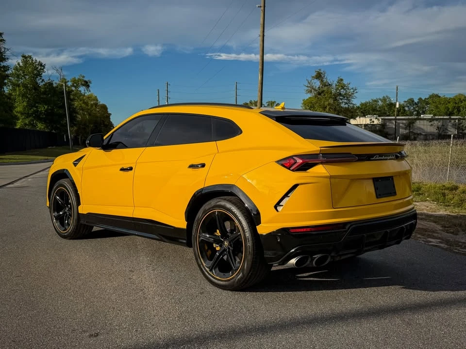 2020 Lamborghini Urus - Image 3 of 12
