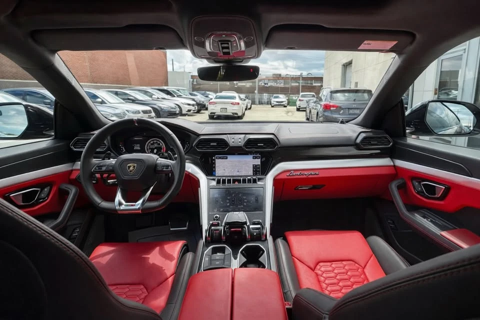 2020 Lamborghini Urus - Image 7 of 9