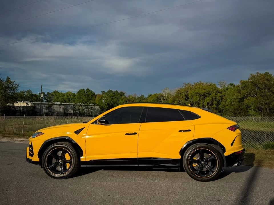 2020 Lamborghini Urus - Image 2 of 12