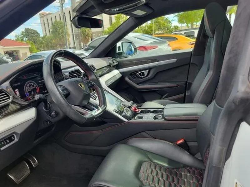 2020 Lamborghini Urus - Image 10 of 18