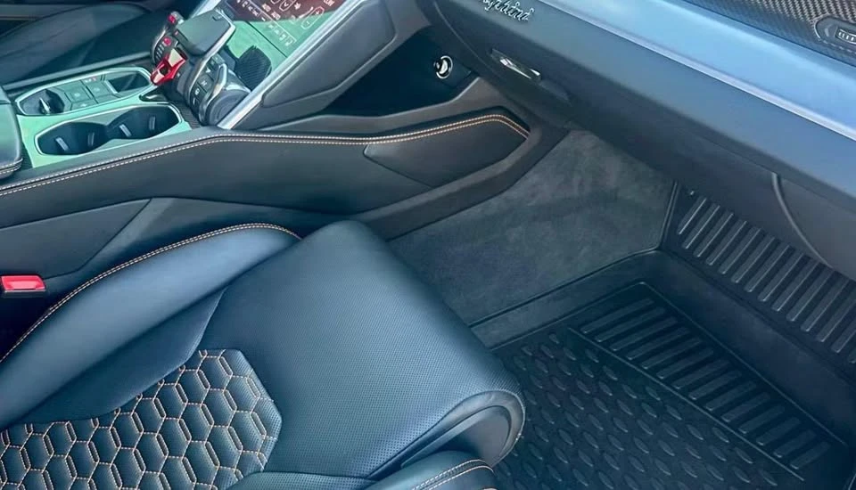 2020 Lamborghini Urus - Image 5 of 6