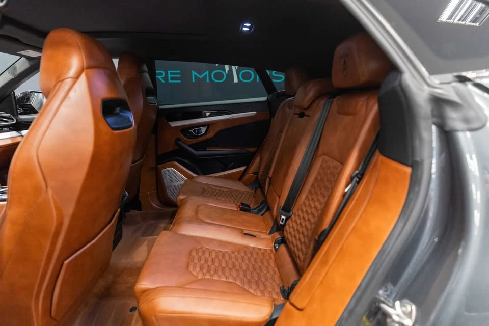 2020 Lamborghini Urus - Image 11 of 17