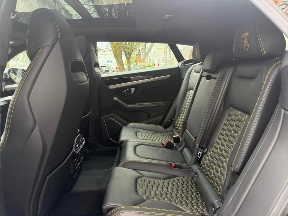 2020 Lamborghini Urus - Image 8 of 13