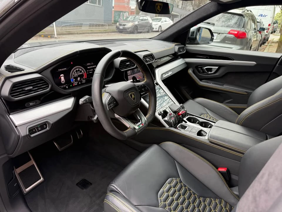 2020 Lamborghini Urus - Image 10 of 13