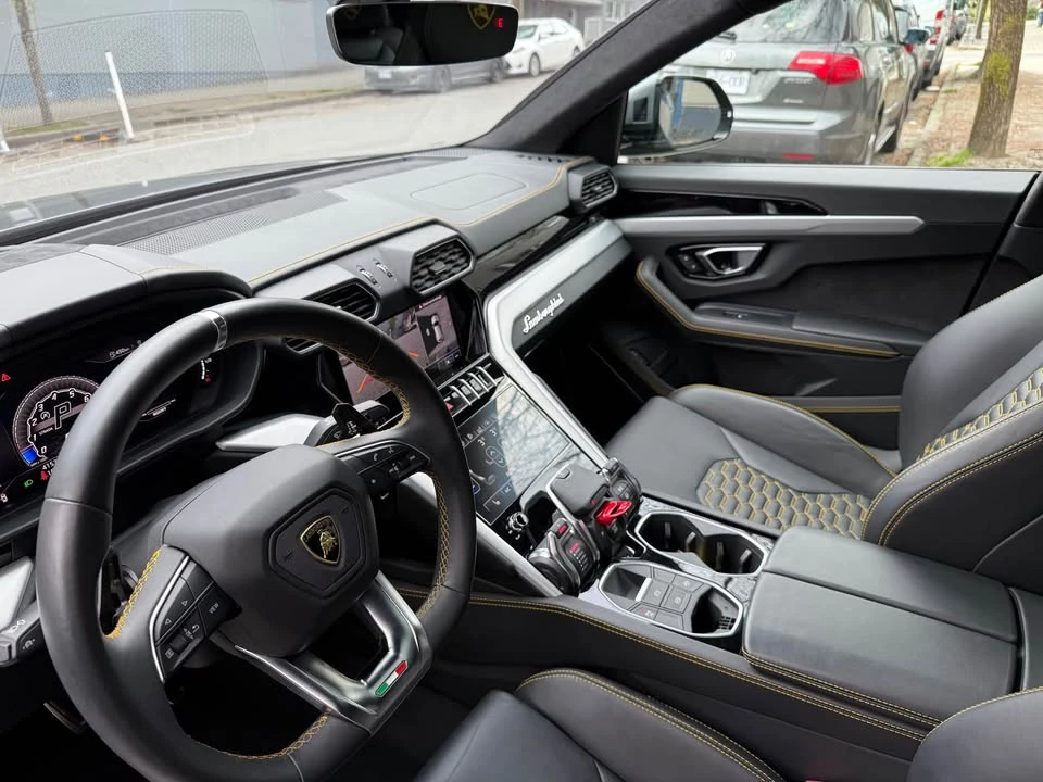 2020 Lamborghini Urus - Image 12 of 13