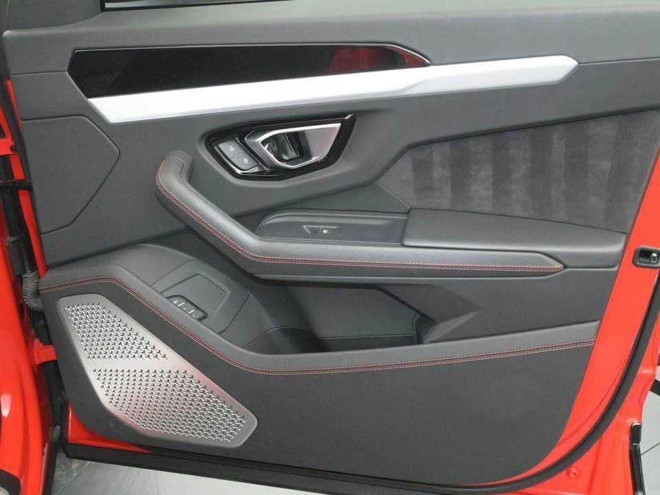 2020 Lamborghini Urus - Image 10 of 15