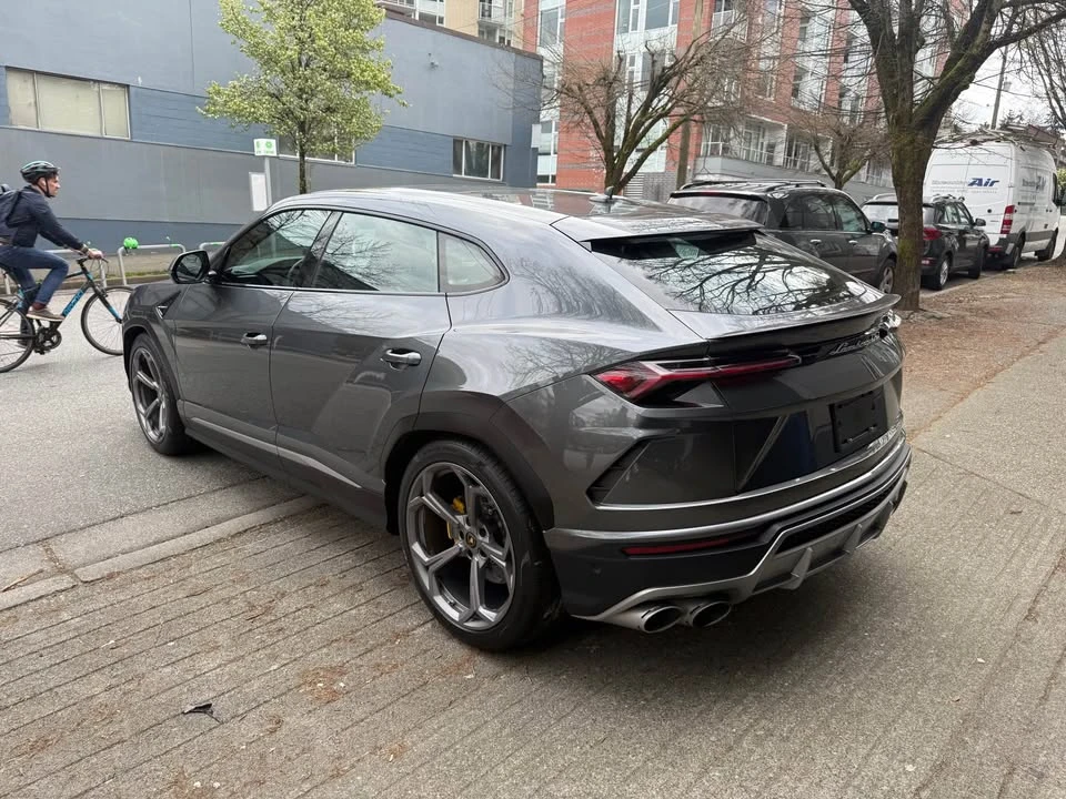 2020 Lamborghini Urus - Image 6 of 13