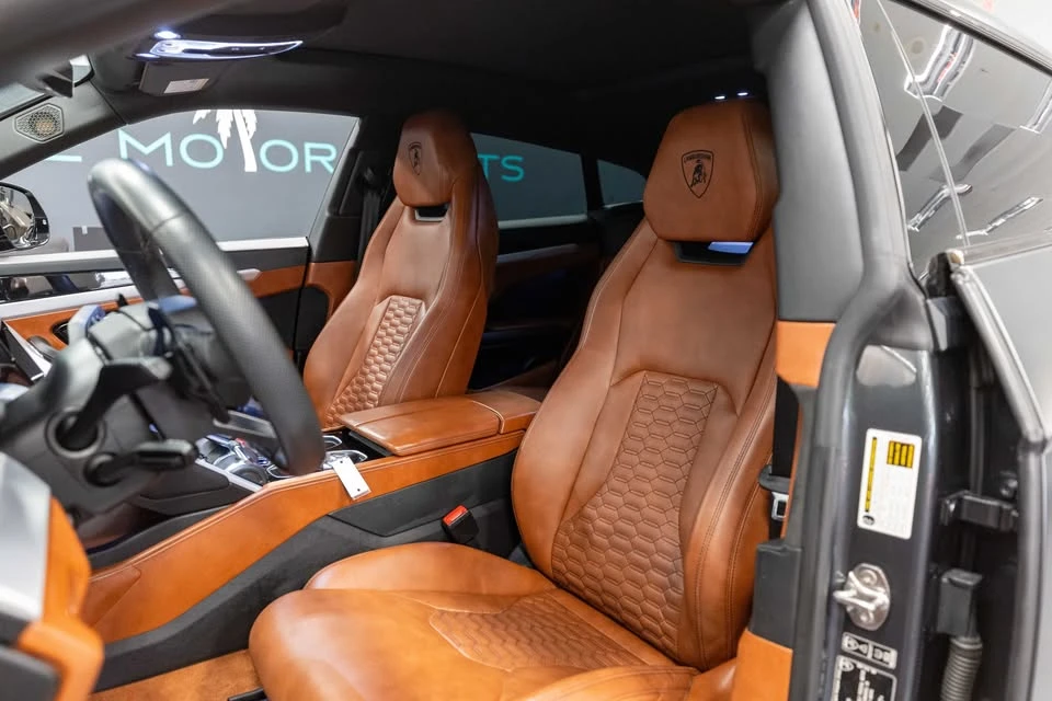 2020 Lamborghini Urus - Image 10 of 16