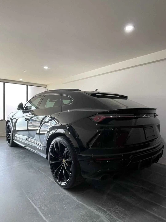 2020 Lamborghini Urus - Image 2 of 10