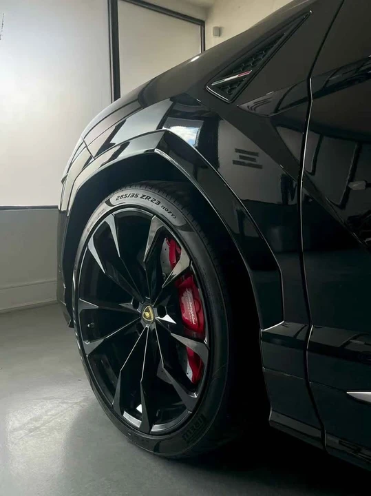 2020 Lamborghini Urus - Image 3 of 10