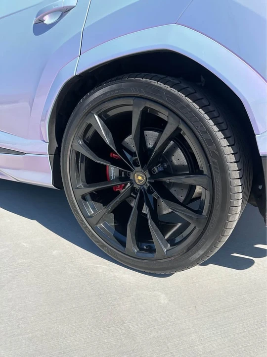 2020 Lamborghini Urus - Image 8 of 17