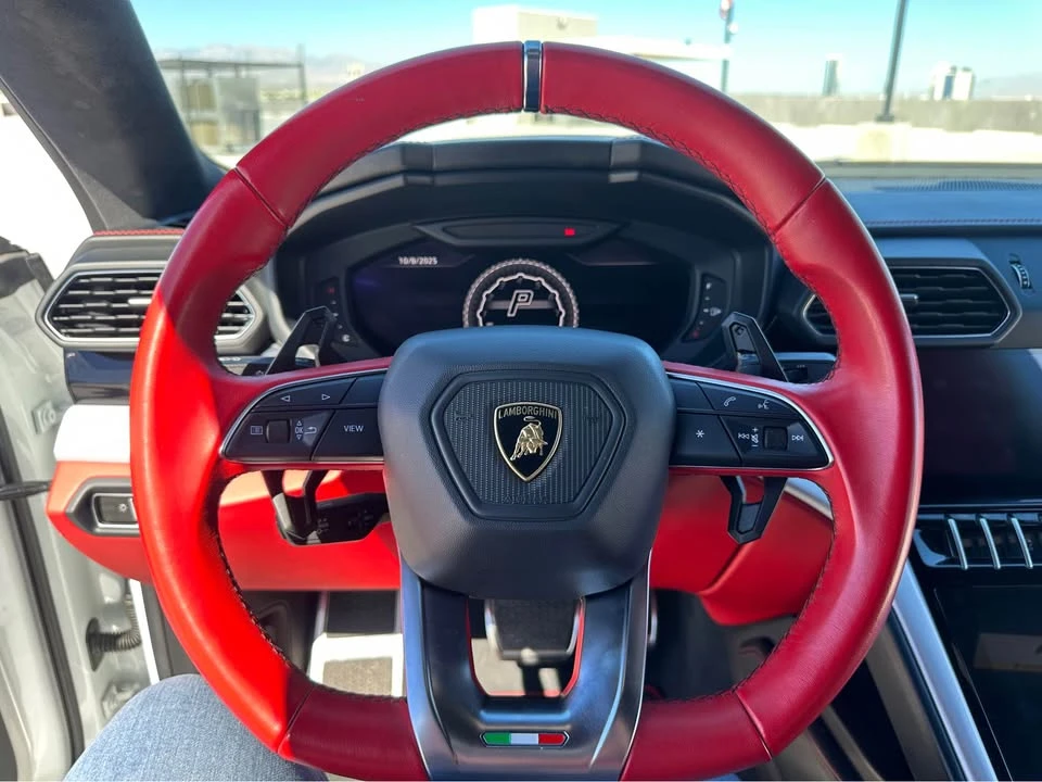 2020 Lamborghini Urus - Image 12 of 17