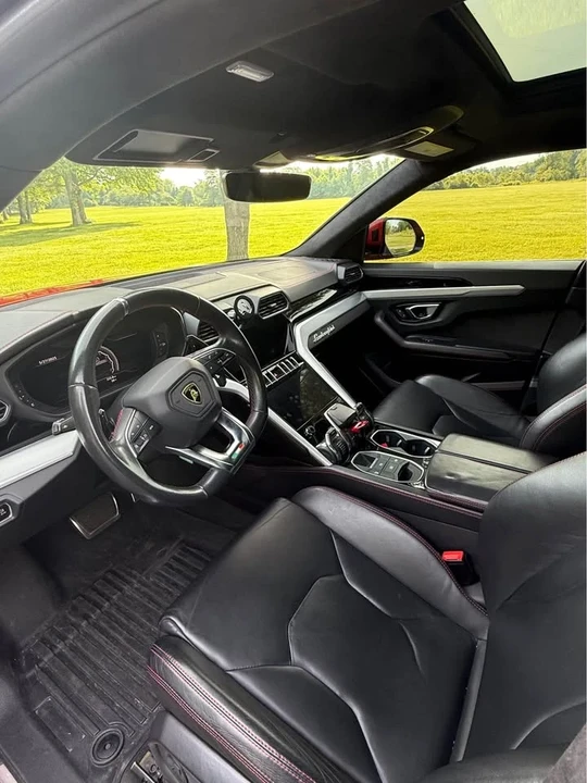 2020 Lamborghini Urus - Image 8 of 18