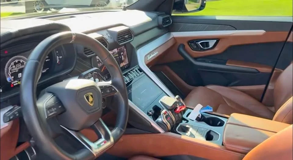 2020 Lamborghini Urus - Image 4 of 5