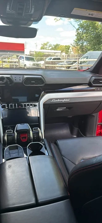 2020 Lamborghini Urus - Image 15 of 18