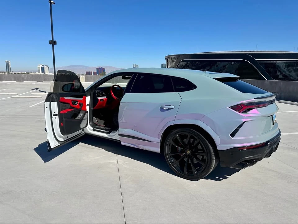 2020 Lamborghini Urus - Image 2 of 17
