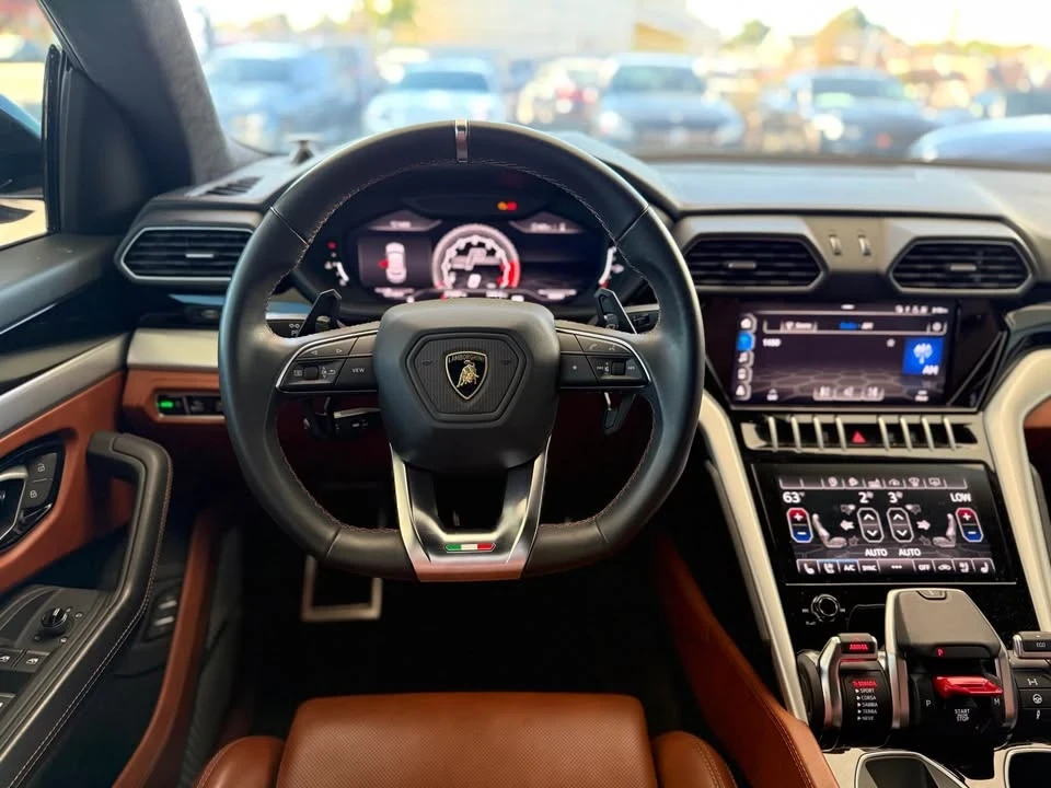 2020 Lamborghini Urus - Image 17 of 20