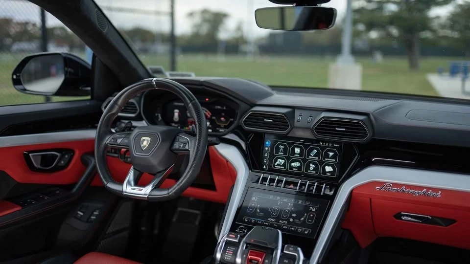 2020 Lamborghini Urus - Image 7 of 9