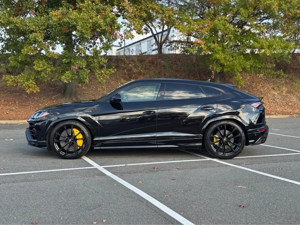 2020 Lamborghini Urus - Image 4 of 19