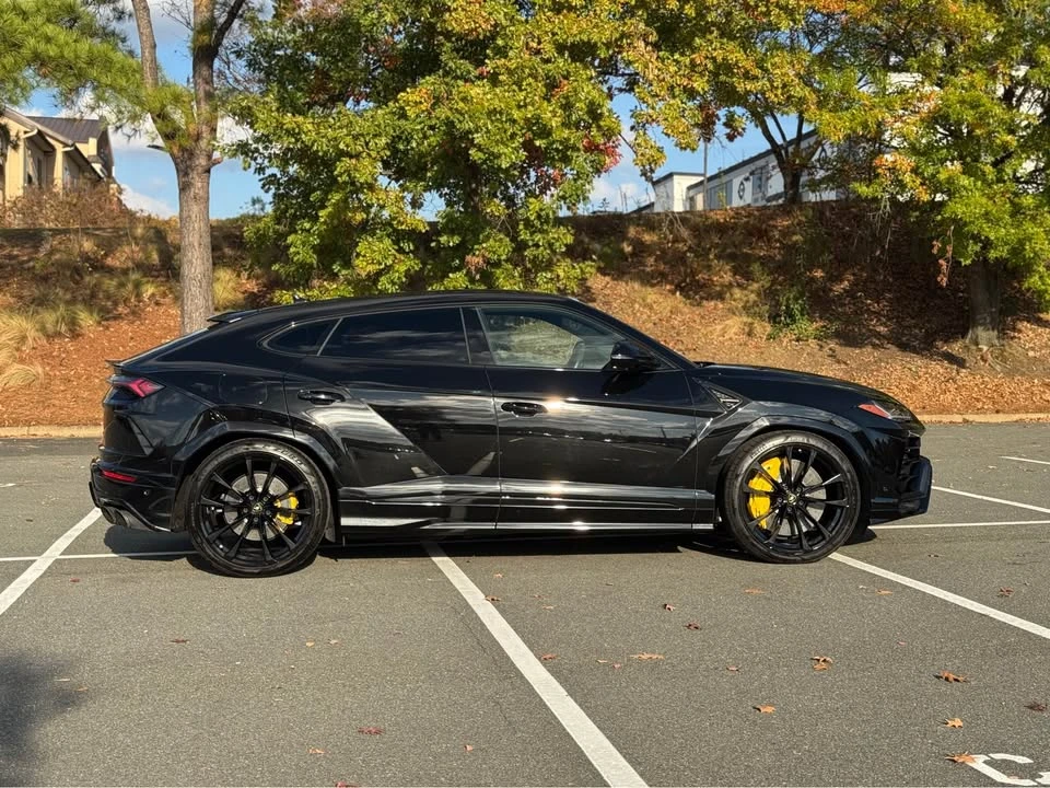 2020 Lamborghini Urus - Image 8 of 19