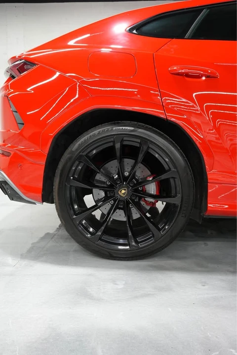 2020 Lamborghini Urus - Image 11 of 12
