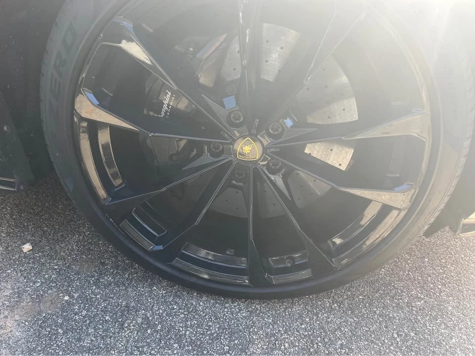2020 Lamborghini Urus - Image 5 of 18