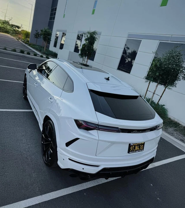 2020 Lamborghini Urus - Image 6 of 7