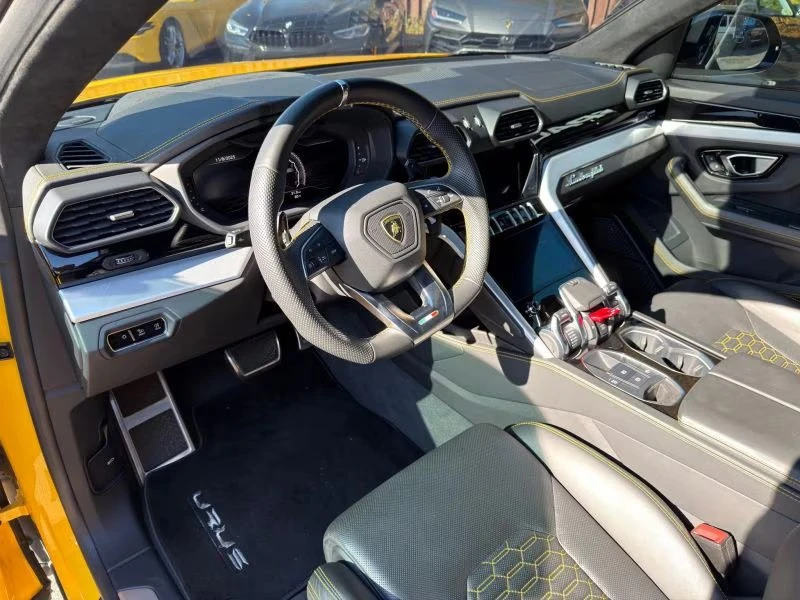 2020 Lamborghini Urus - Image 7 of 17