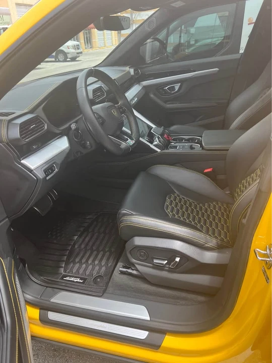 2020 Lamborghini Urus - Image 8 of 10