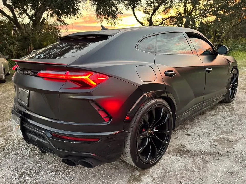 2020 Lamborghini Urus - Image 10 of 13