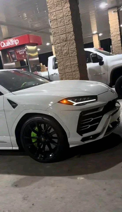 2020 Lamborghini Urus - Image 3 of 3