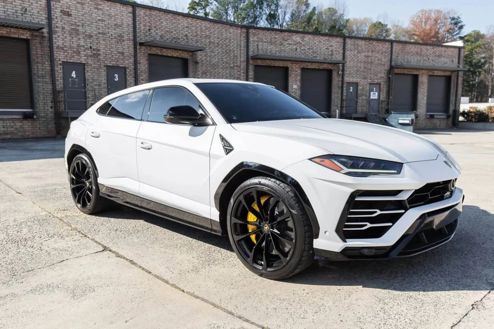 2020 Lamborghini Urus - Image 2 of 20