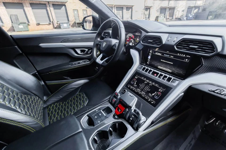 2020 Lamborghini Urus - Image 19 of 20