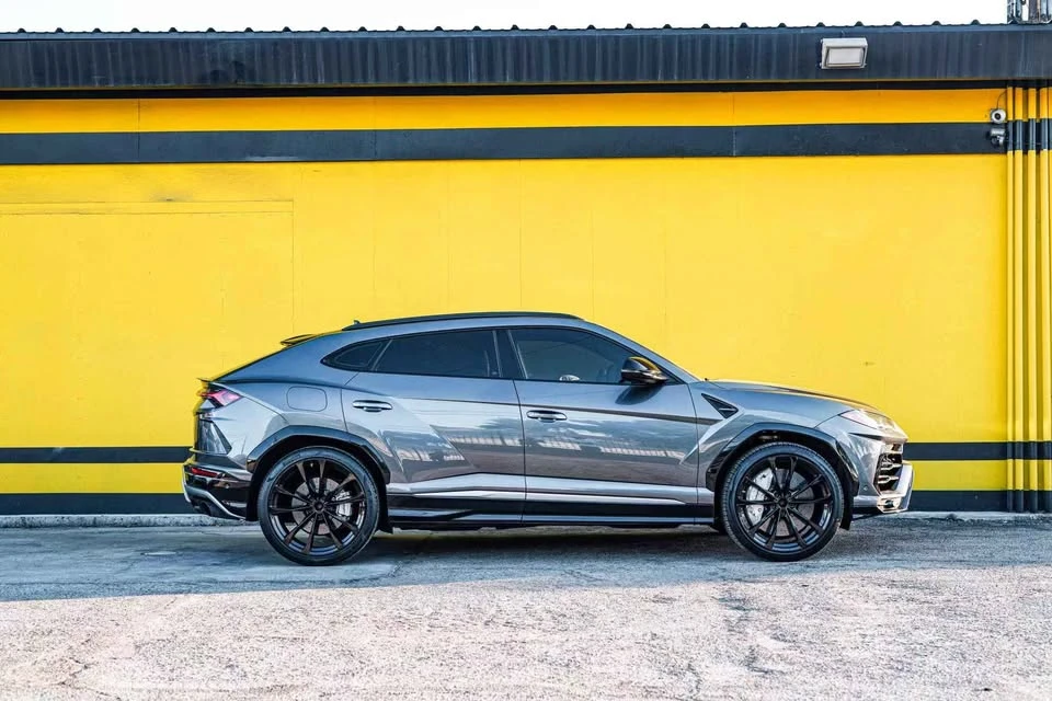 2020 Lamborghini Urus - Image 5 of 16