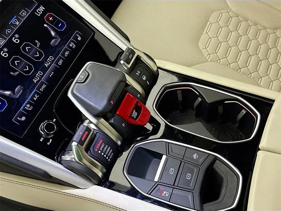 2020 Lamborghini Urus - Image 9 of 19
