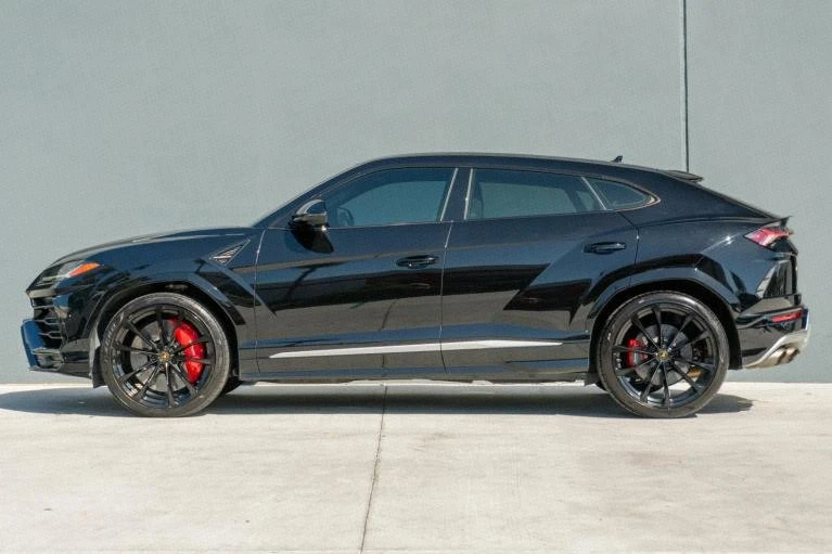 2020 Lamborghini Urus - Image 2 of 20